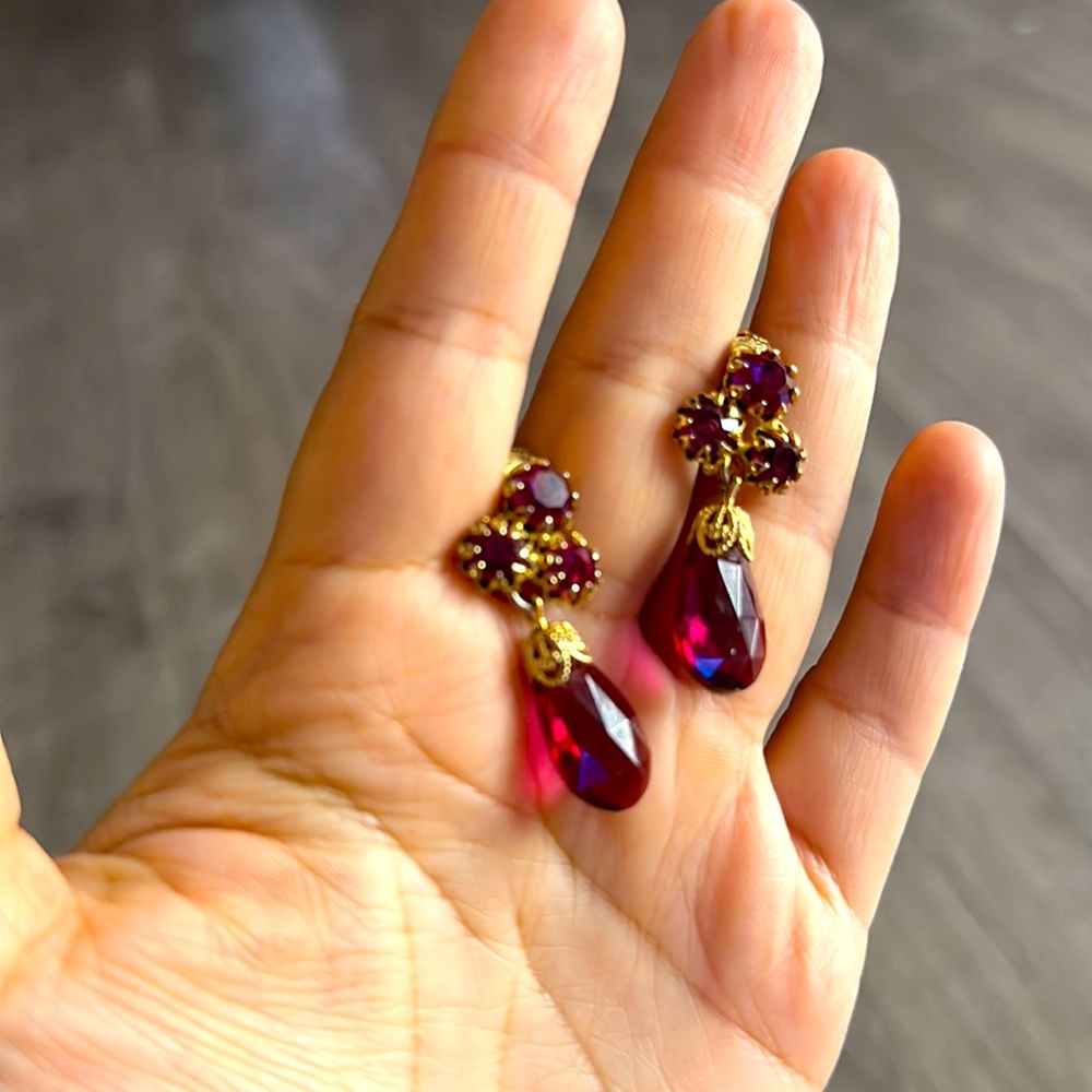 Vintage Vendome PAT 280950 gold tone and pink glass